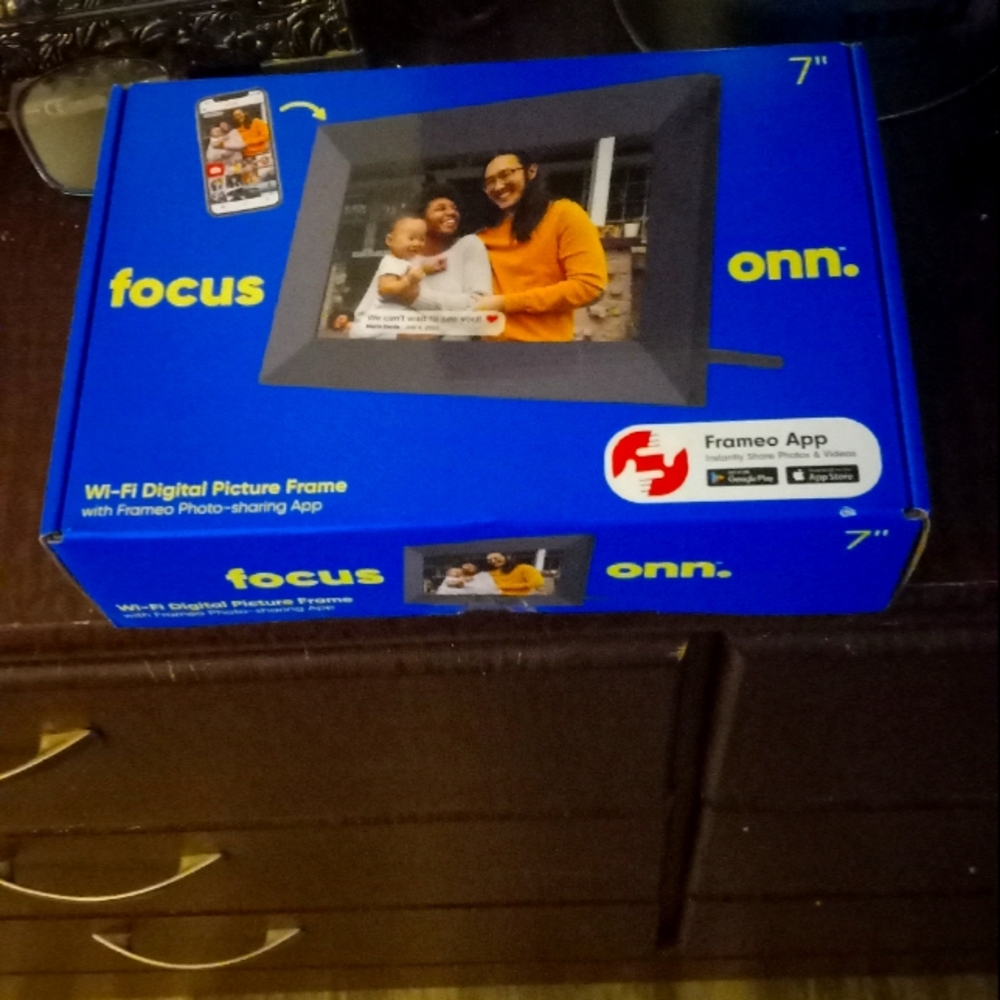 NWT Focus On 7" Picture Frame